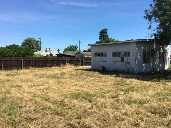 $559,000 | 515 Locust Avenue, Manteca, CA 95337