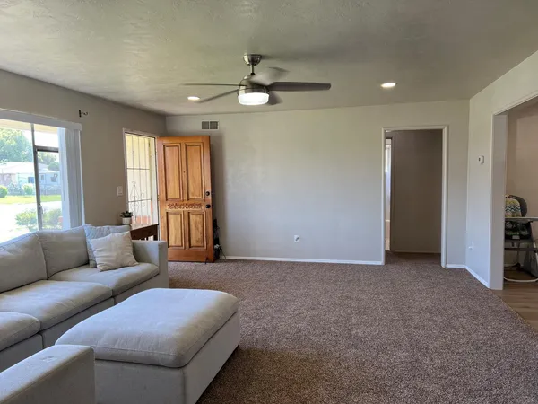 $559,000 | 515 Locust Avenue, Manteca, CA 95337