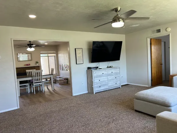 $559,000 | 515 Locust Avenue, Manteca, CA 95337