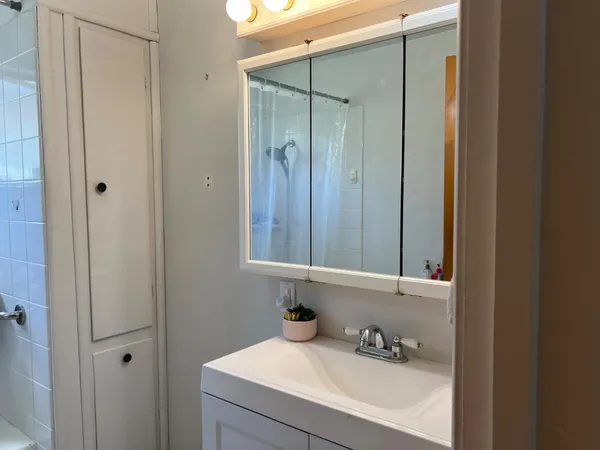 $559,000 | 515 Locust Avenue, Manteca, CA 95337