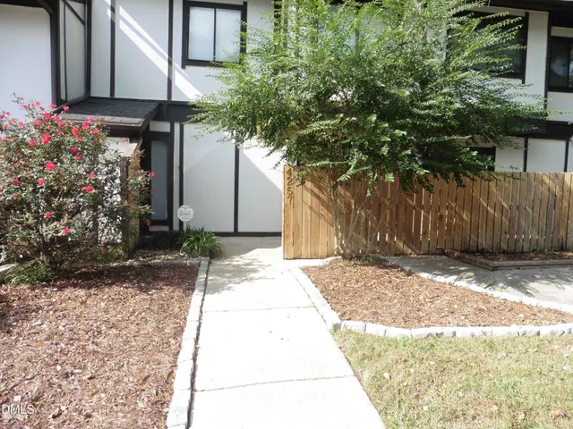 a view of a house with a garage