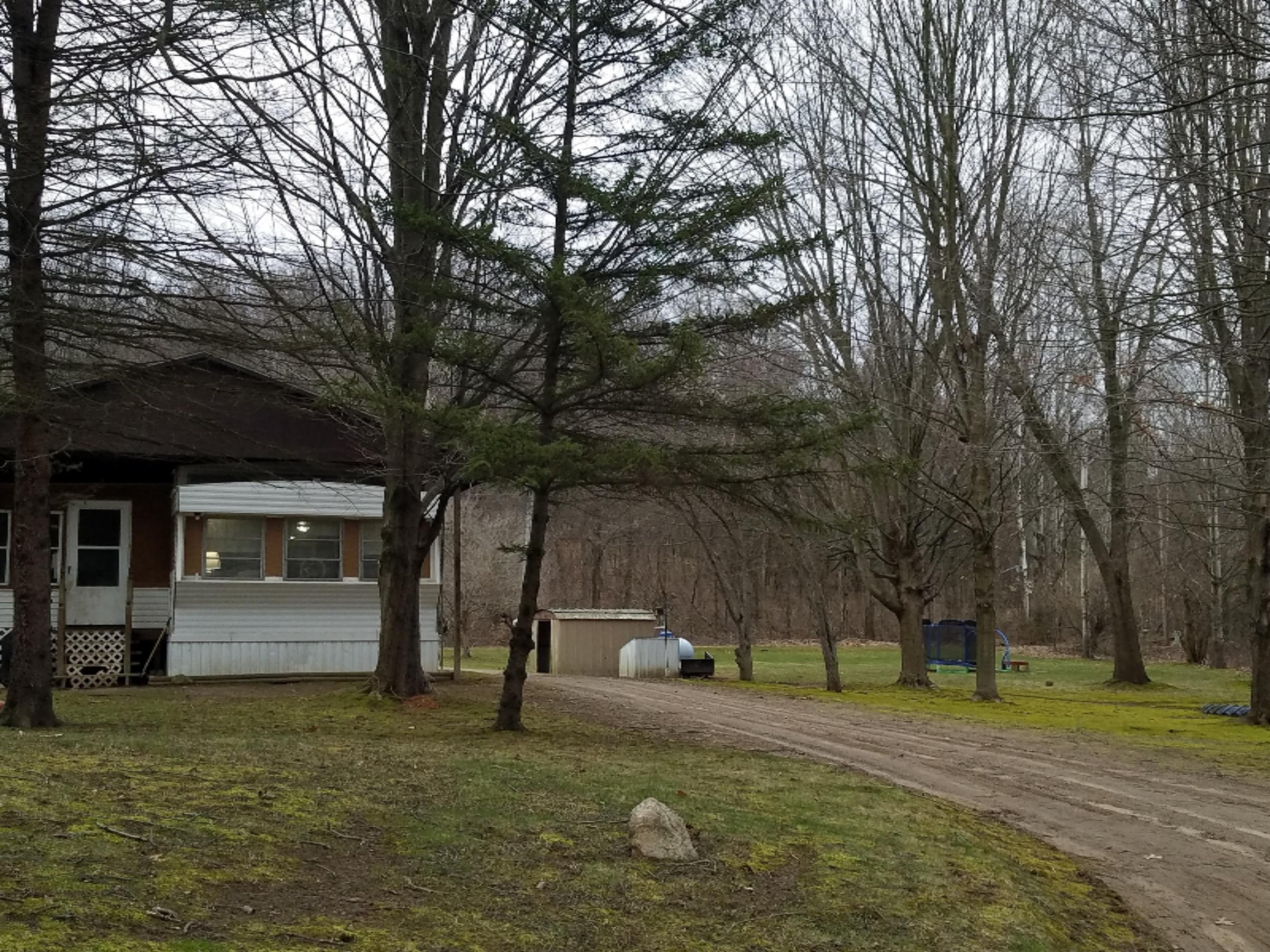 1809 Pifer Road Delton, MI 49046 - Photo 3 of 23 207