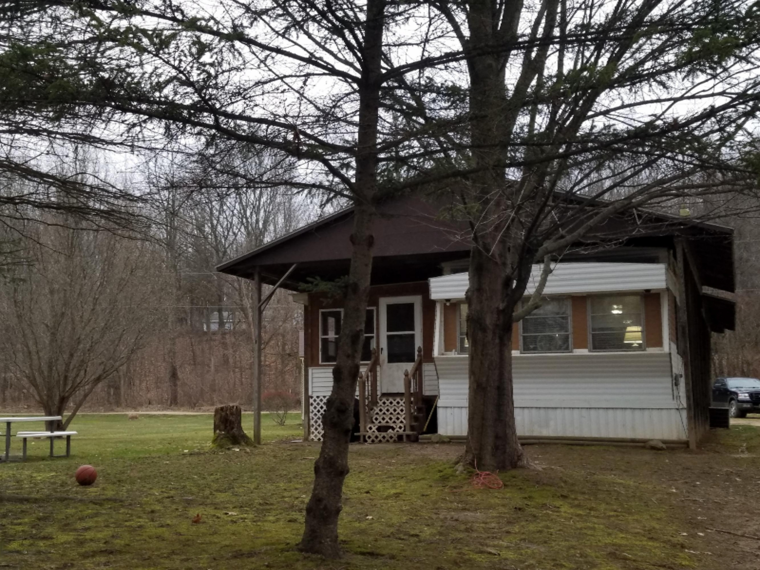 1809 Pifer Road Delton, MI 49046 - Photo 5 of 23 209