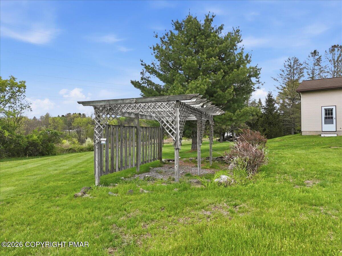 932 Bauman Road Nazareth, PA 18064 - Photo 68 of 75 086-080_dji_fly_20260502_151124_0118_177