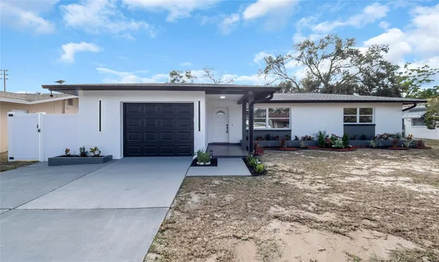 $499,900 | 13740 94th Avenue North, Seminole, FL 33776