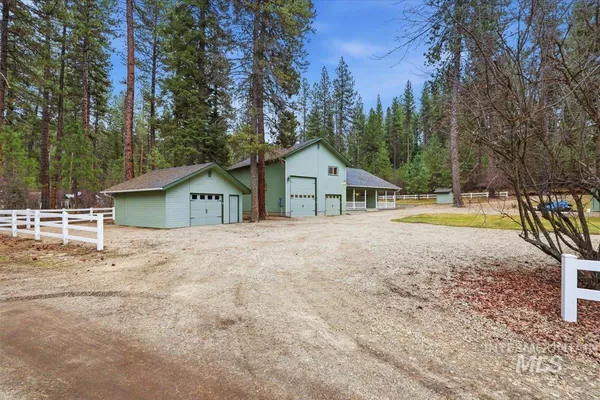 $775,000 | 115 Bunch Drive, Garden Valley, ID 83622