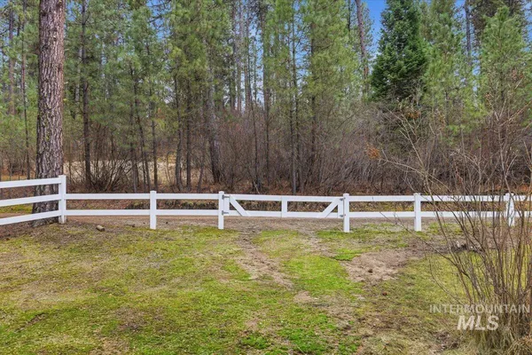 $775,000 | 115 Bunch Drive, Garden Valley, ID 83622