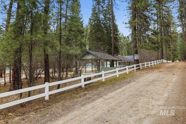 $775,000 | 115 Bunch Drive, Garden Valley, ID 83622