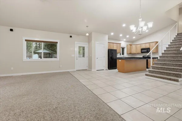 $775,000 | 115 Bunch Drive, Garden Valley, ID 83622