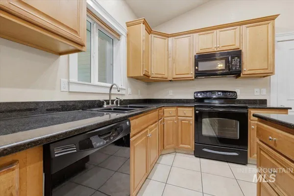 $775,000 | 115 Bunch Drive, Garden Valley, ID 83622