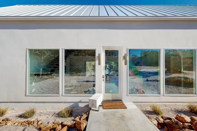 $2,295 | 5747 County Road 309, Kingsland, TX 78639