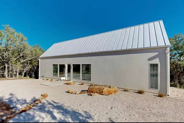 $2,295 | 5747 County Road 309, Kingsland, TX 78639