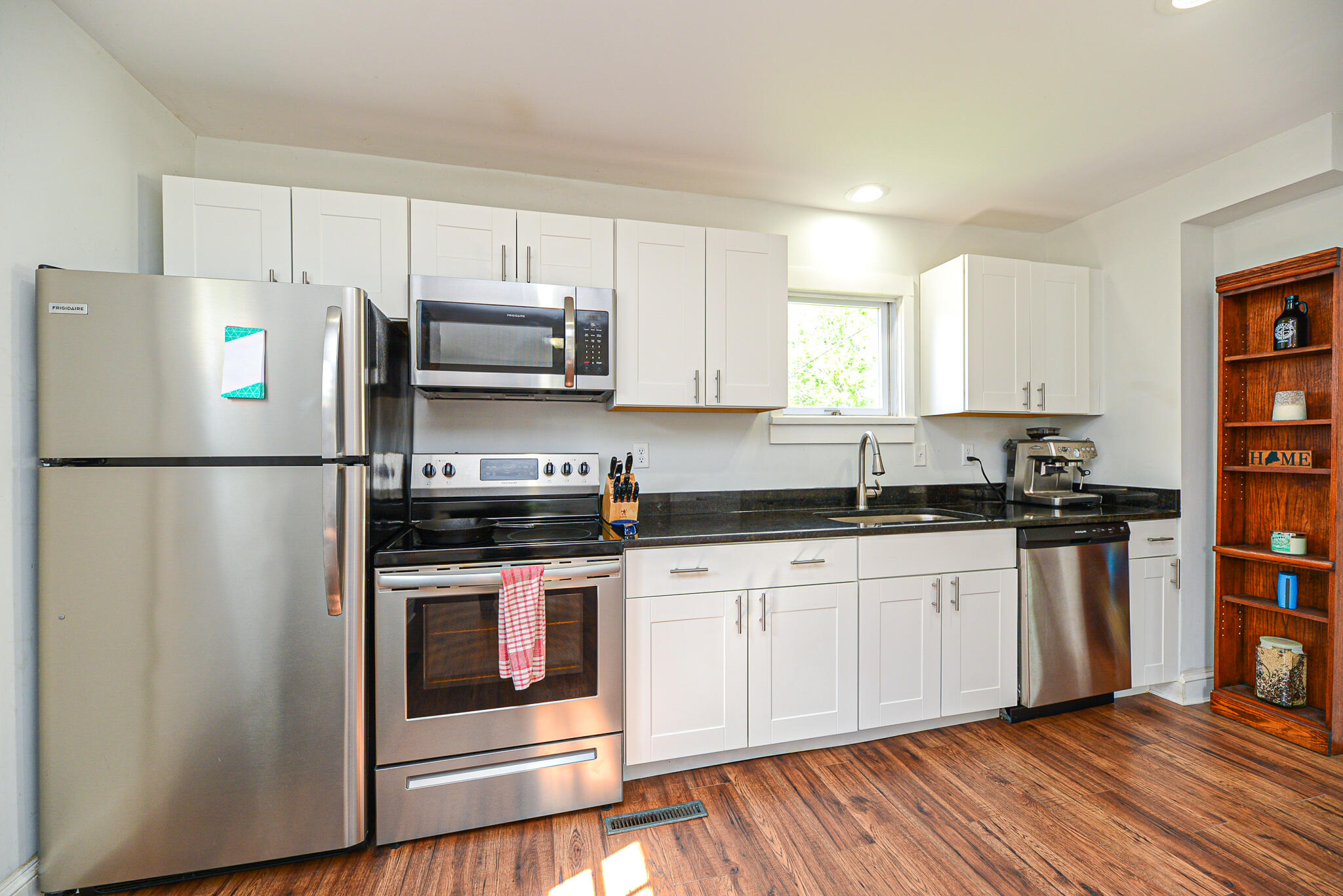69 Rochester Street Berwick, ME 03901 - Photo 7 of 33 SRS_0705