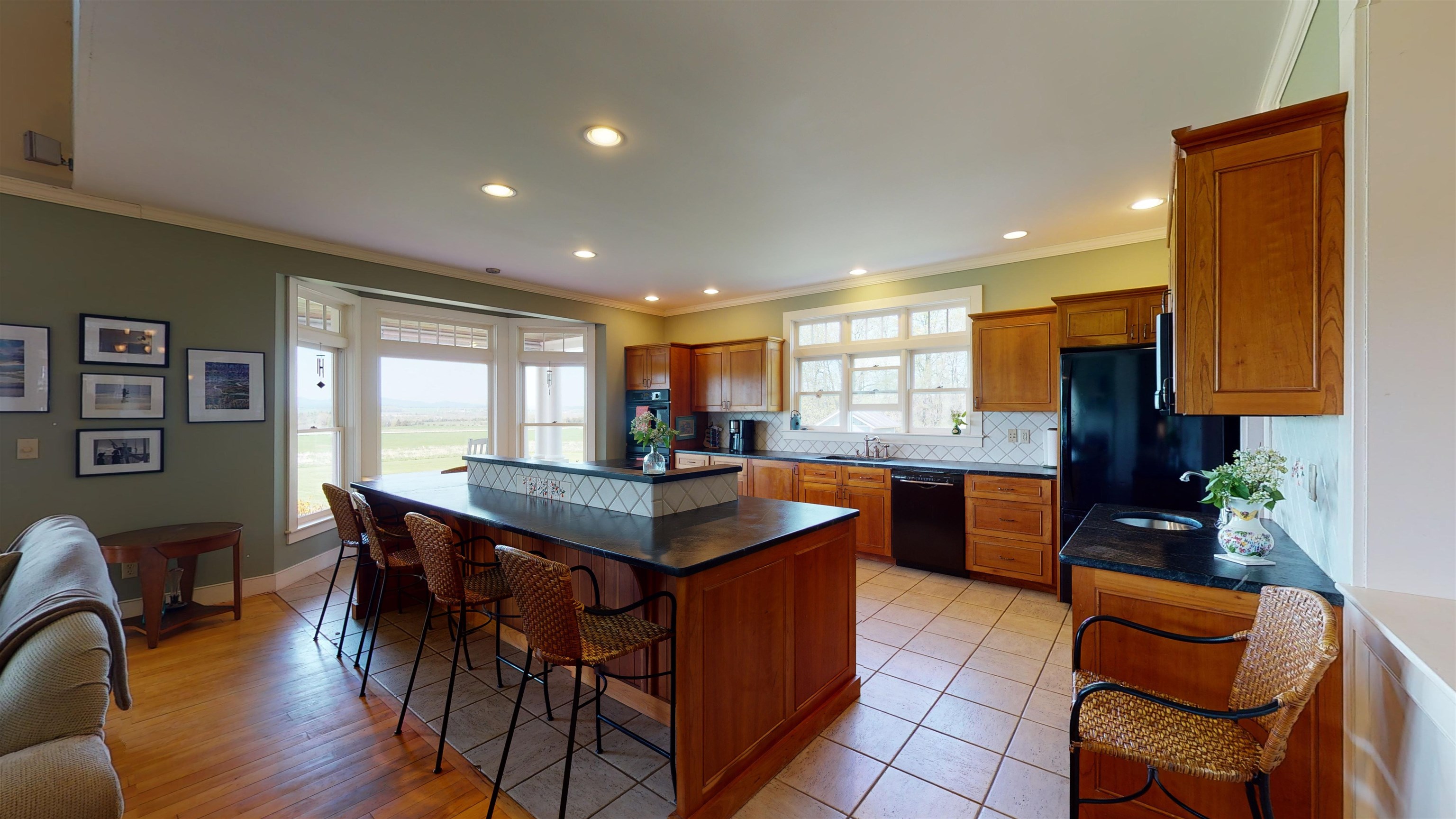 1192 Hallock Road New Haven, VT 05491 - Photo 8 of 39
