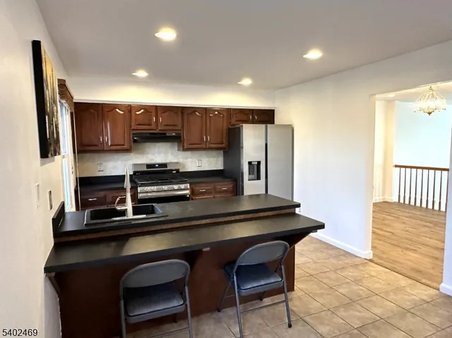 $2,500 | 332 Carnegie Court, Hackettstown, NJ 07840