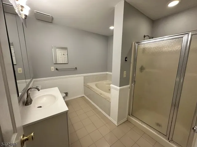 $2,500 | 332 Carnegie Court, Hackettstown, NJ 07840