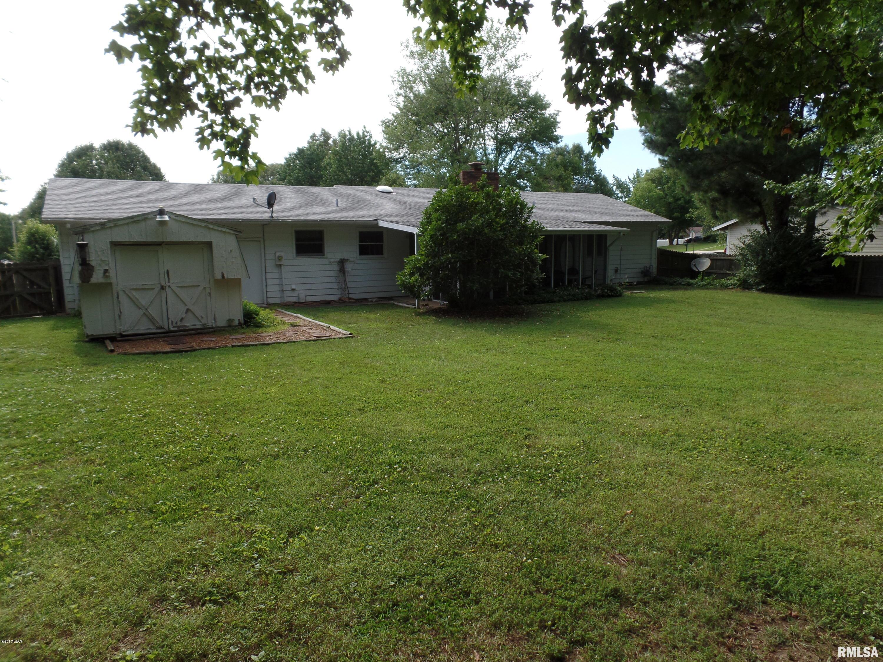 38 Orchard Road Harrisburg, IL 62946 - Photo 8 of 31 Gallery Image 8