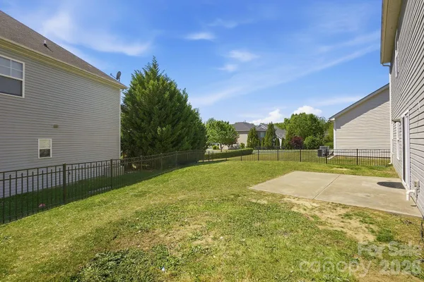 $465,990 | 1304 Woodglen Lane, Matthews, NC 28104