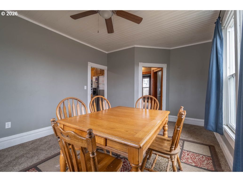 243 North Lane Street Cottage Grove, OR 97424 - Photo 7 of 22 a view of a dining room with furniture