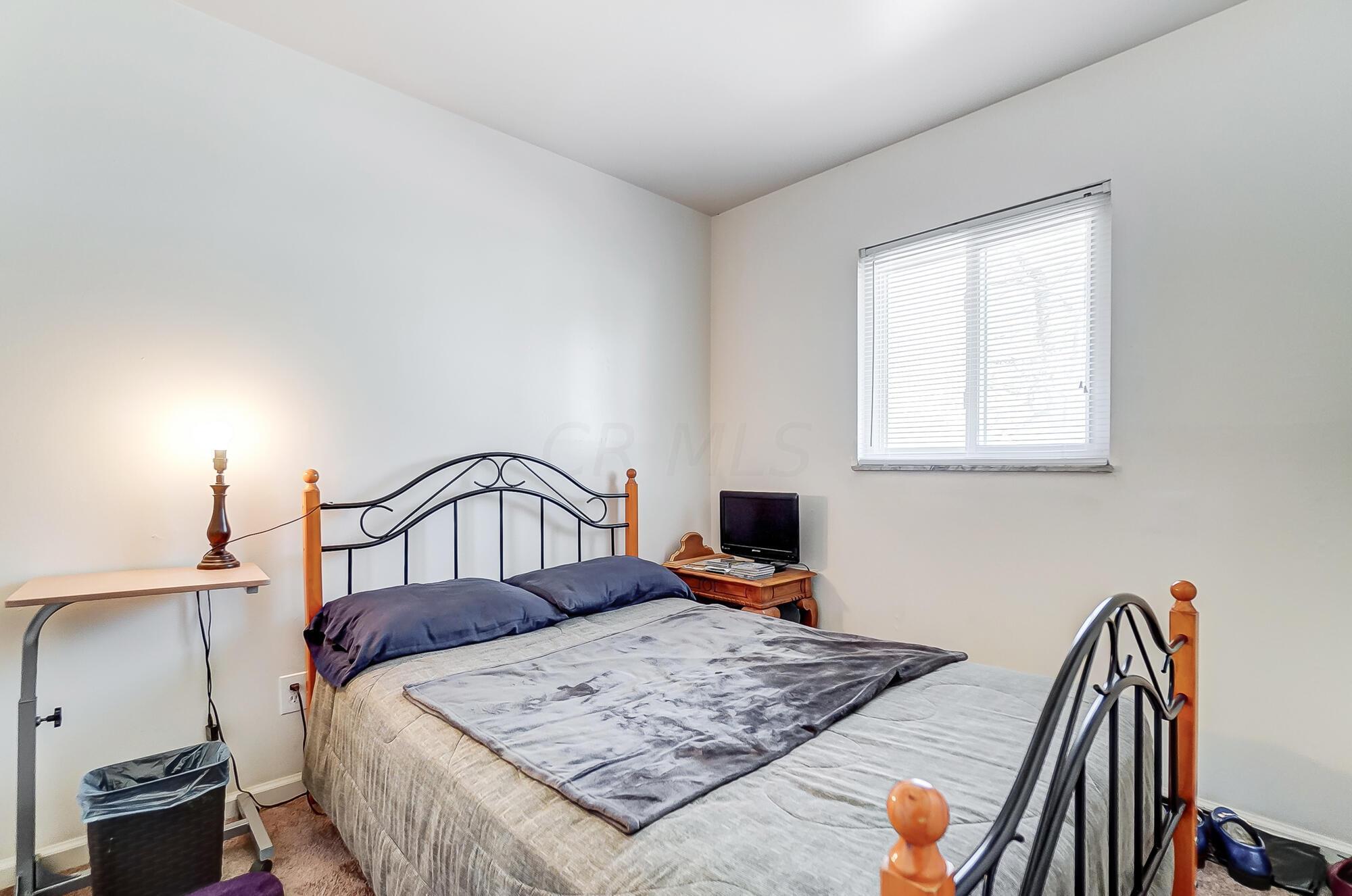 1228 Striebel Road Columbus, OH 43227 - Photo 25 of 42 027