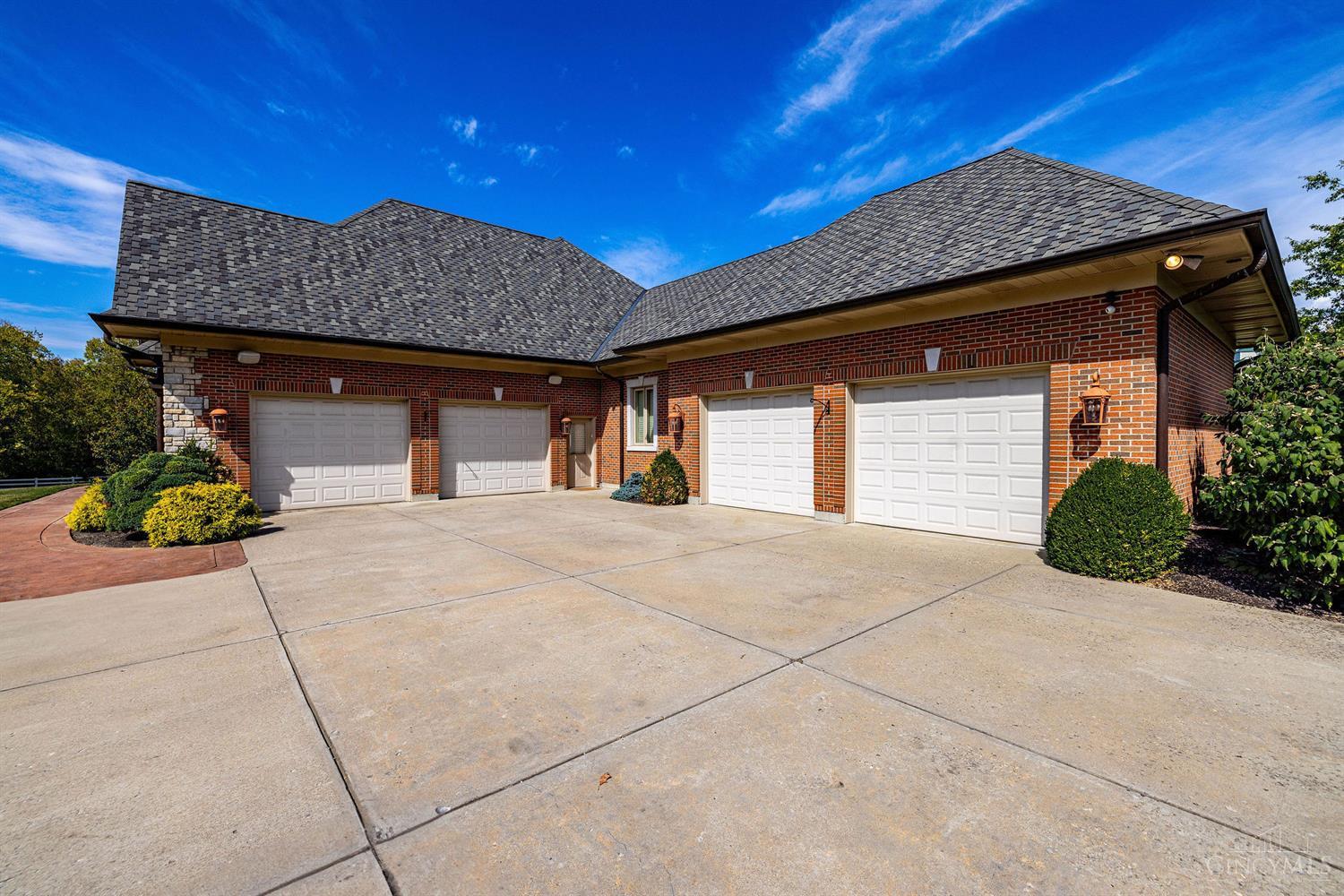 7230 Carson Road Middletown, OH 45044 - Photo 2 of 71