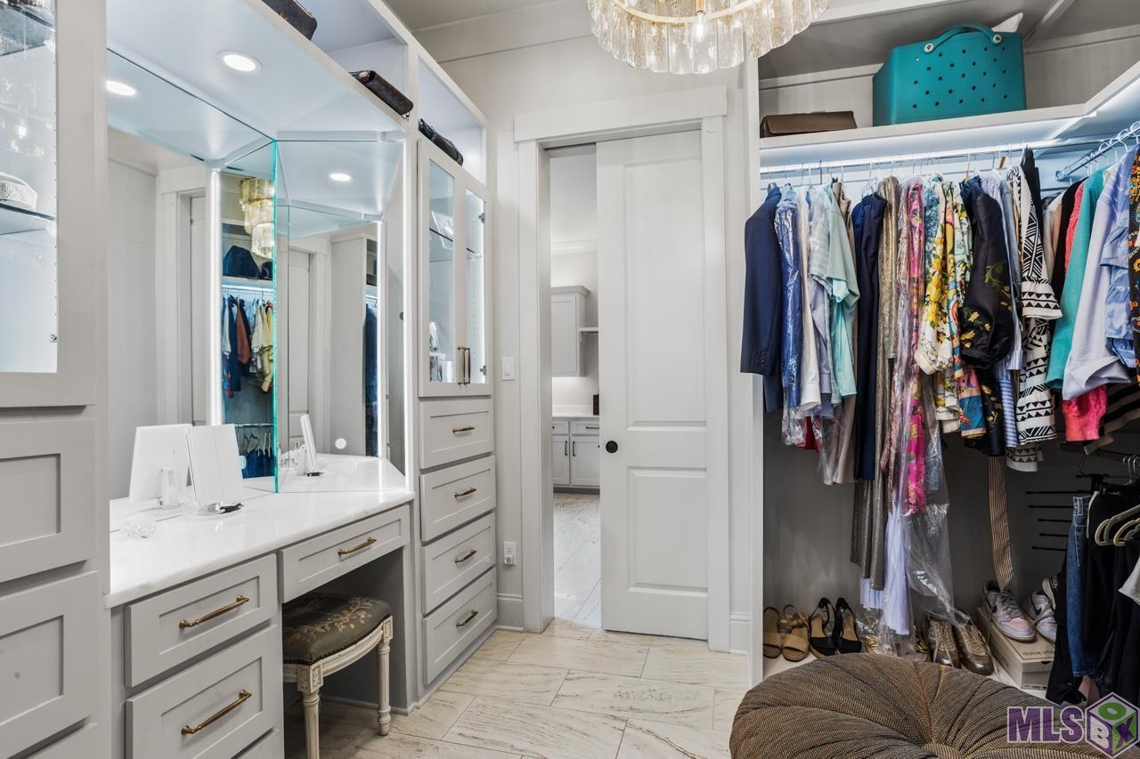 11354 Preservation Way Baton Rouge, LA 70810 - Photo 26 of 42 One of two closets off the primary bath
