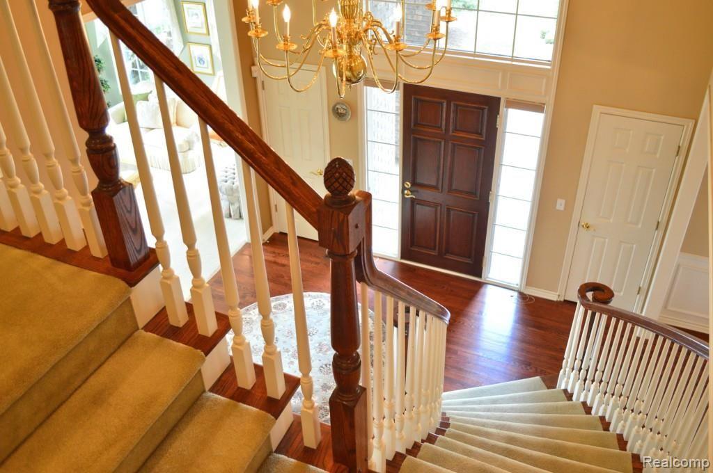 5705 Kirkridge Trail Rochester, MI 48306 - Photo 3 of 38 2 Story Foyer