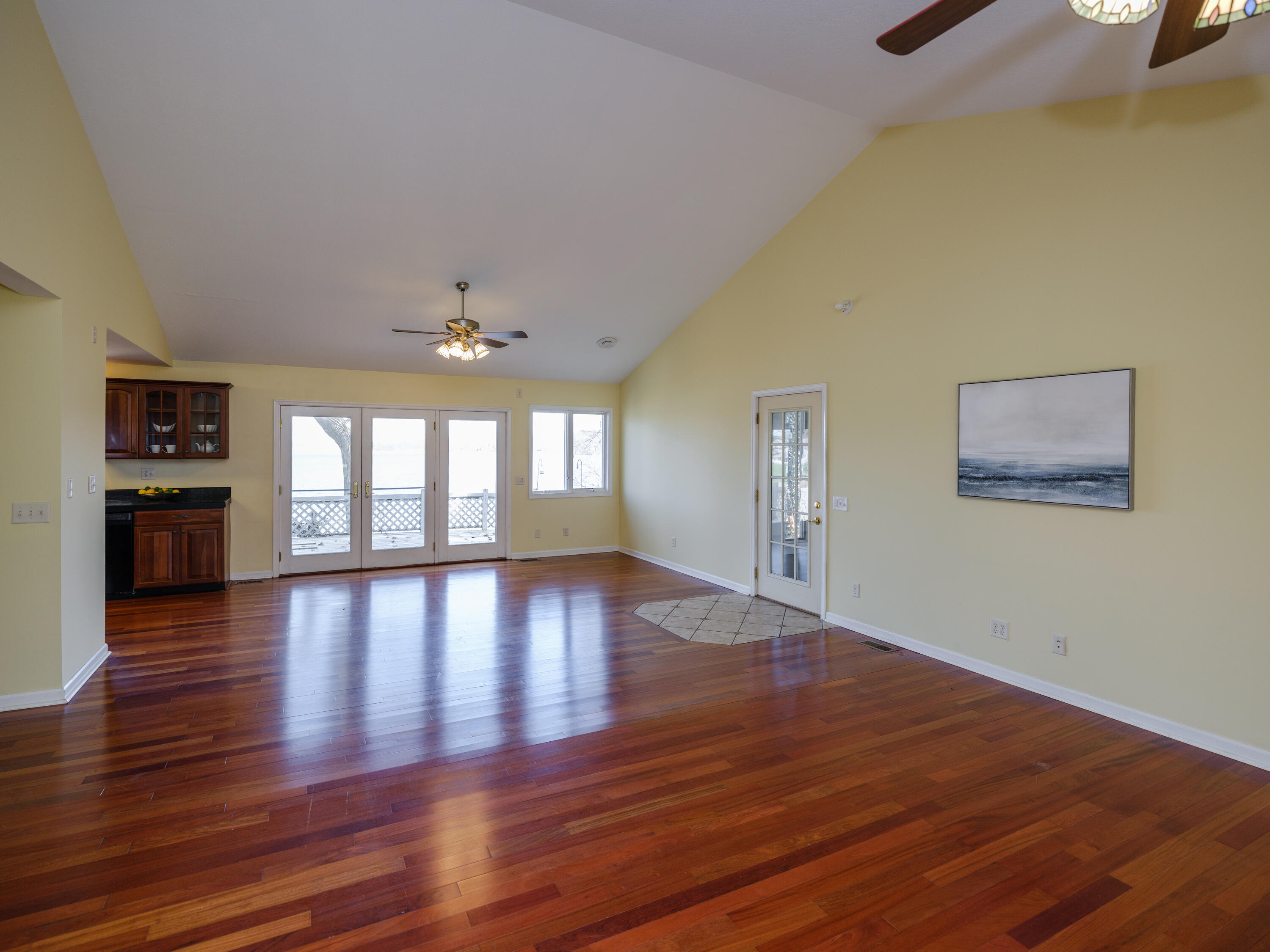 15575 Portage Rd-104