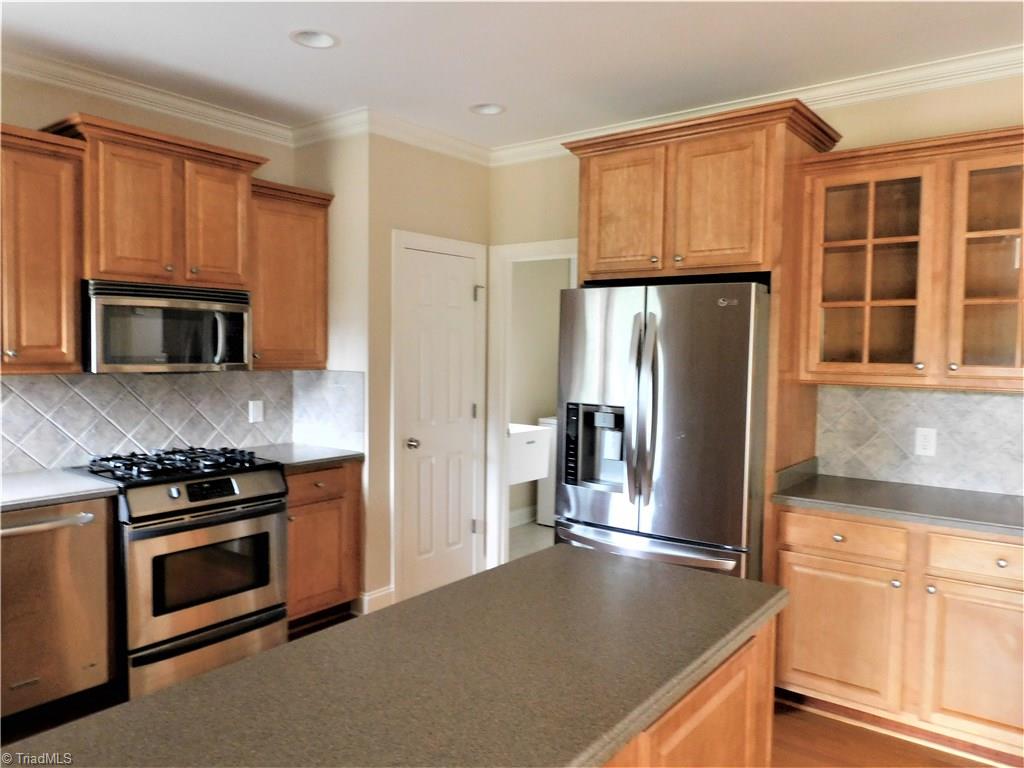 6007 Chalet Drive Oak Ridge, NC 27310 - Photo 11 of 30