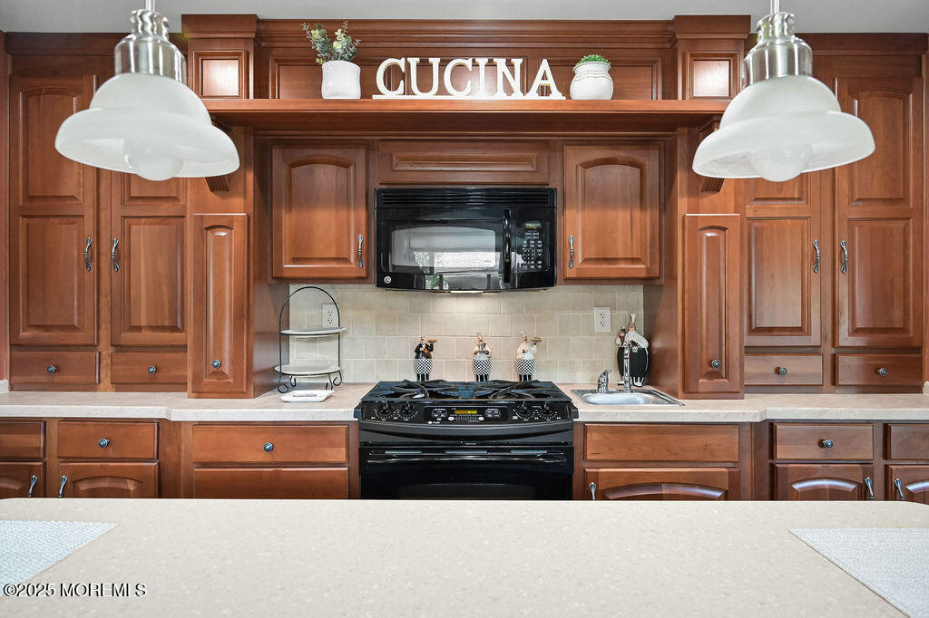 14 Village Road Morganville, NJ 07751 - Photo 16 of 31 14_village_road_016