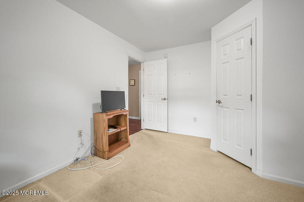 14 Village Road Morganville, NJ 07751 - Photo 22 of 31 14_village_road_022