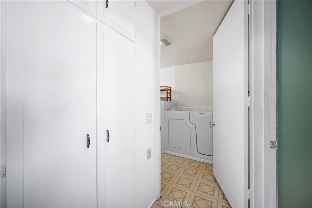 1502 Golden Rain Road, Unit 46J Seal Beach, CA 90740 - Photo 25 of 58