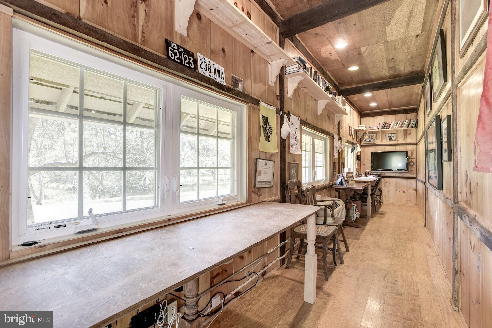 18822 Woodburn Road Leesburg, VA 20175 - Photo 18 of 30 Corn Crib Office