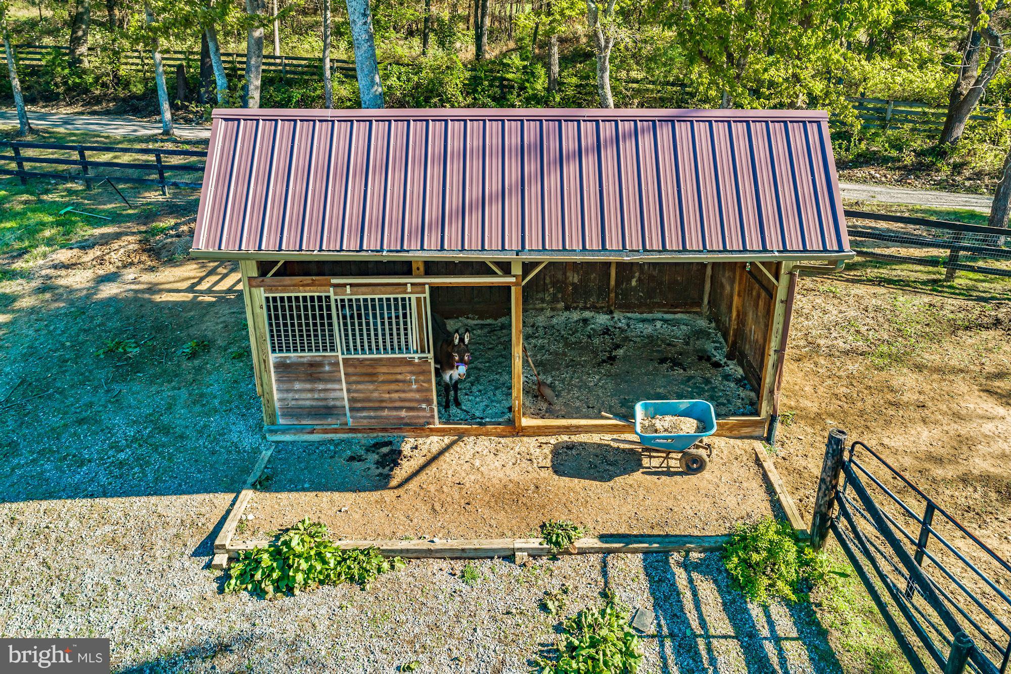 18822 Woodburn Road Leesburg, VA 20175 - Photo 28 of 30 Donkey shed