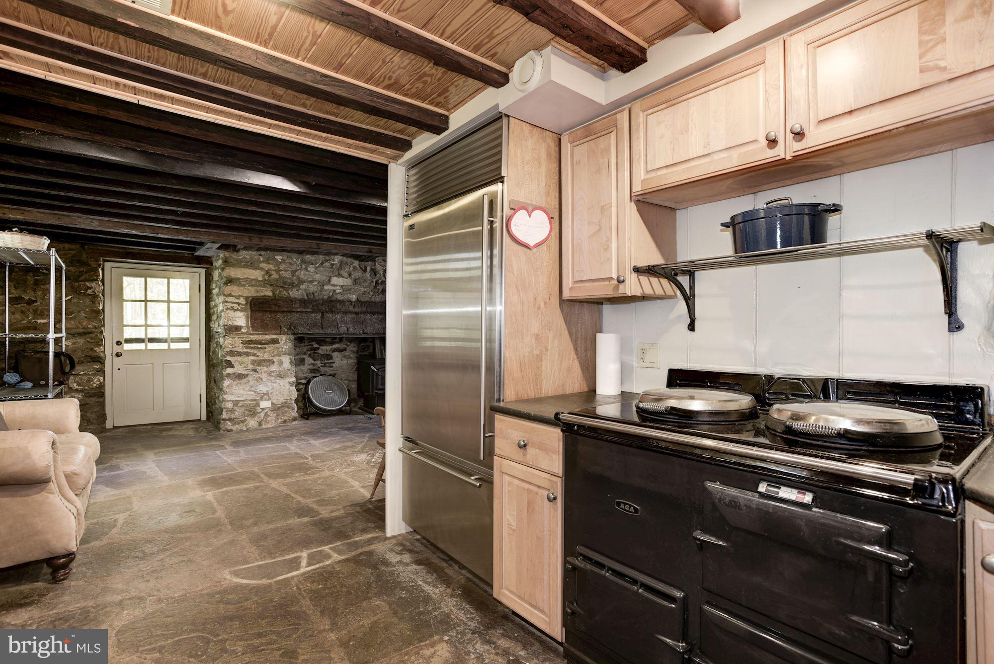 18822 Woodburn Road Leesburg, VA 20175 - Photo 7 of 30 Kitchen