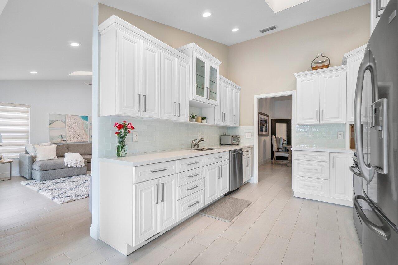 3672 Northwest 23rd Court Boca Raton, FL 33431 - Photo 13 of 31 013-3672Northwest23rdCourt-BocaRaton-FL-