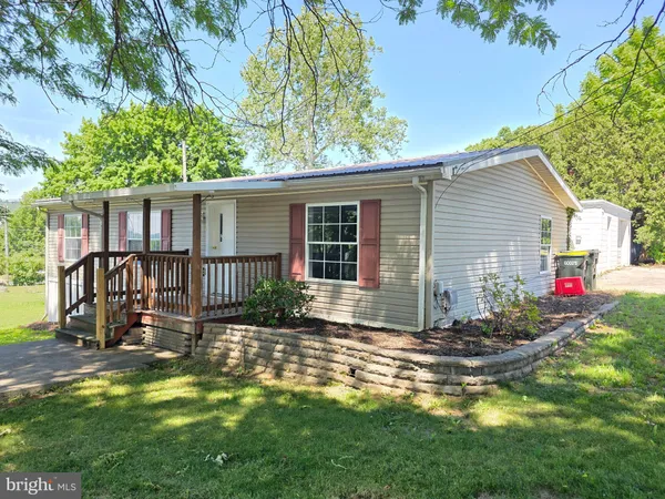 $195,000 | 146 North Reamstown Road, Stevens, PA 17578