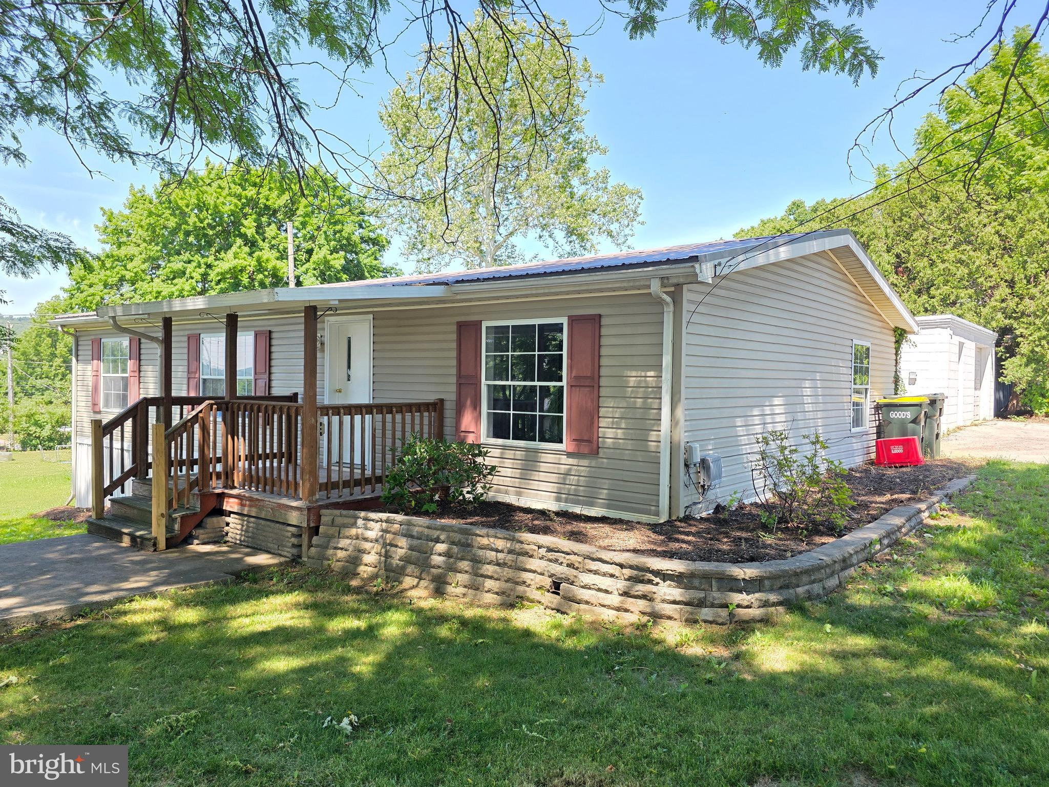 146 North Reamstown Road Stevens, PA 17578 - Photo 1 of 23