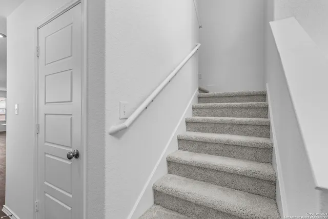 $324,970 | 416 Raven Row, Marion, TX 78124