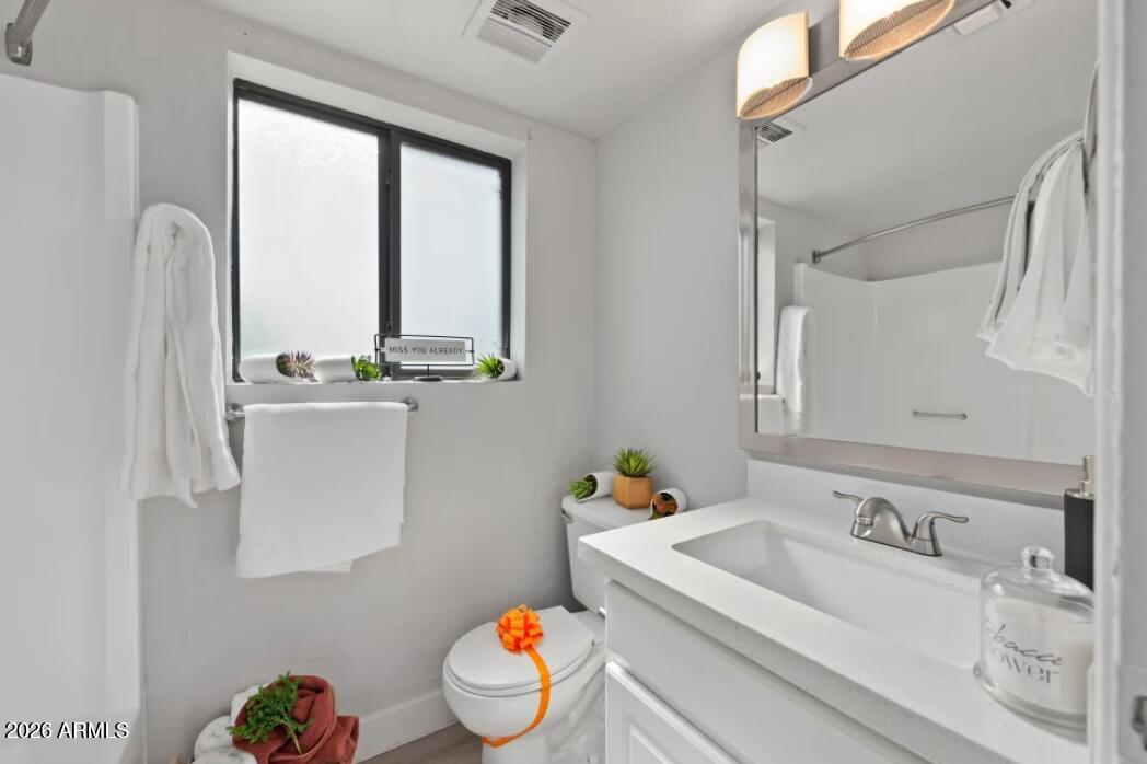 3409 South Rural Road, Unit 2 Tempe, AZ 85282 - Photo 5 of 7 Bathroom