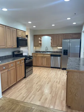 $415,000 | 716 West Lynnwood Avenue, Arlington Heights, IL 60004