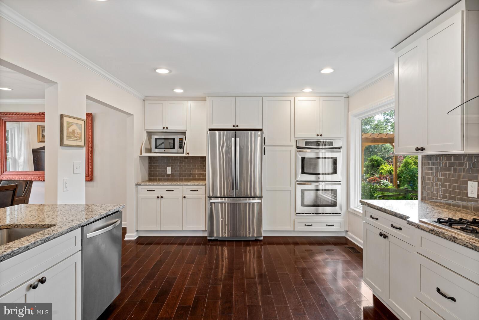 2834 Edgelea Road Vienna, VA 22181 - Photo 11 of 38 Gallery Image 11