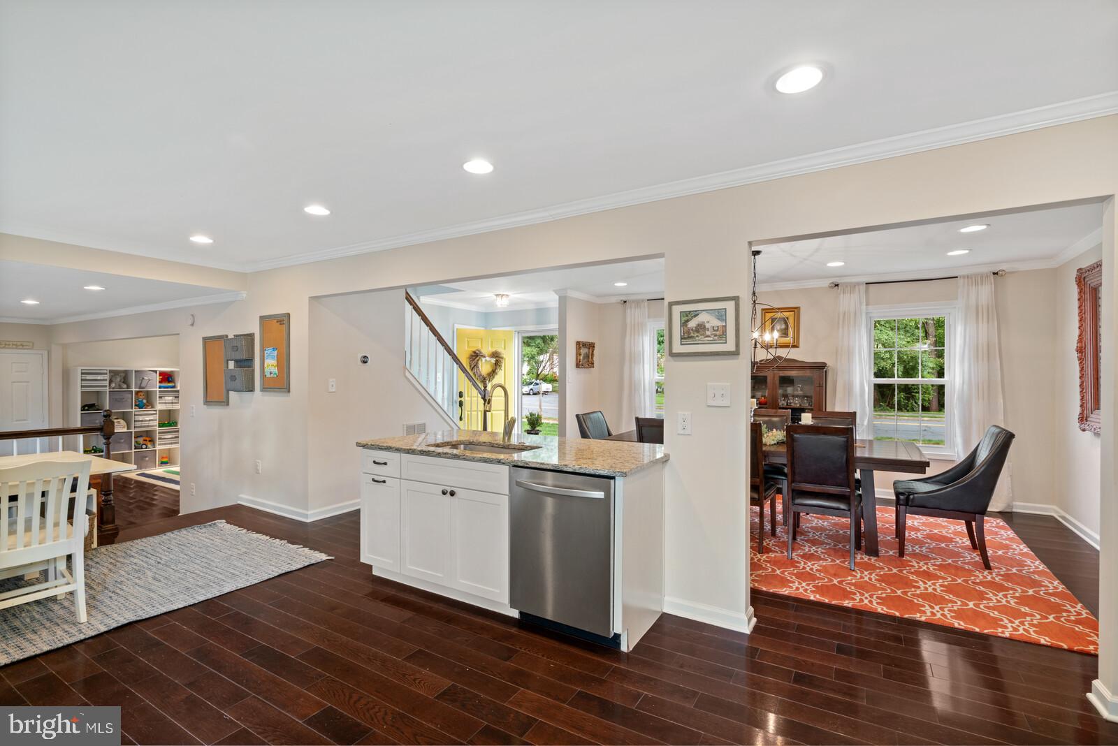 2834 Edgelea Road Vienna, VA 22181 - Photo 13 of 38 Gallery Image 13