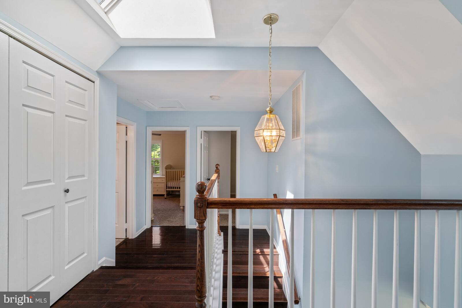 2834 Edgelea Road Vienna, VA 22181 - Photo 17 of 38 Gallery Image 17