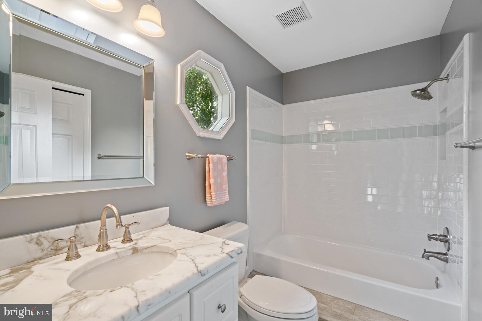 2834 Edgelea Road Vienna, VA 22181 - Photo 21 of 38 Gallery Image 21