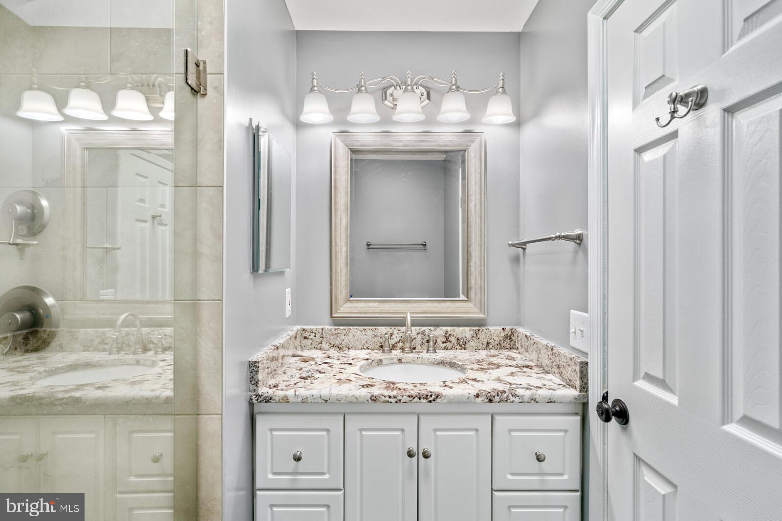 2834 Edgelea Road Vienna, VA 22181 - Photo 22 of 38 Gallery Image 22