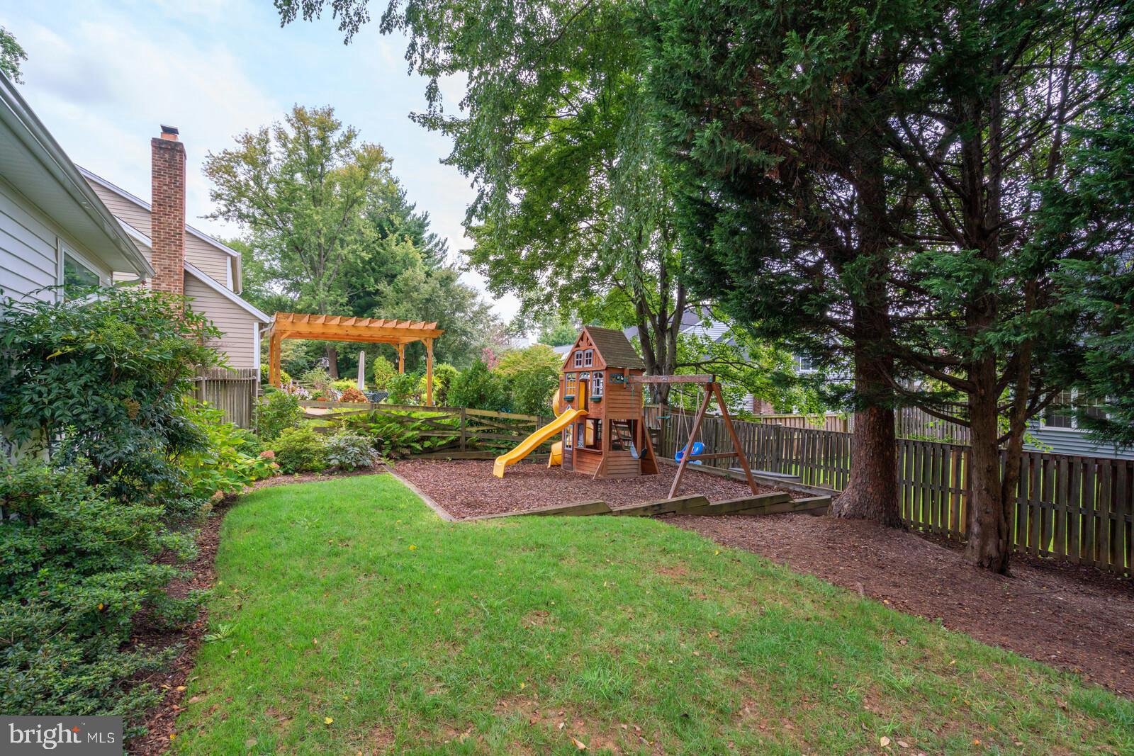 2834 Edgelea Road Vienna, VA 22181 - Photo 35 of 38 Gallery Image 35
