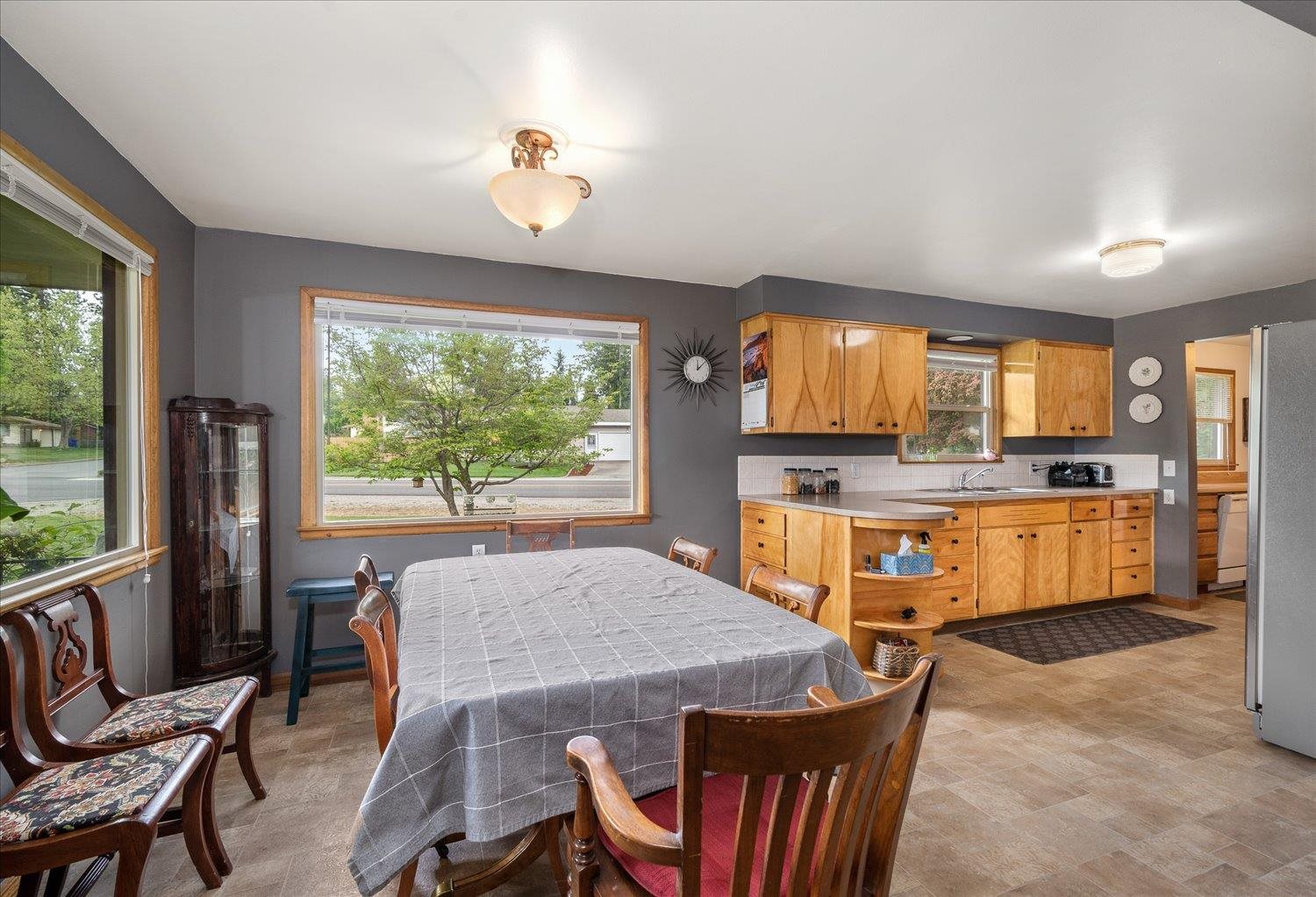 12619 East Saltese Road Spokane Valley, WA 99216 - Photo 5 of 31