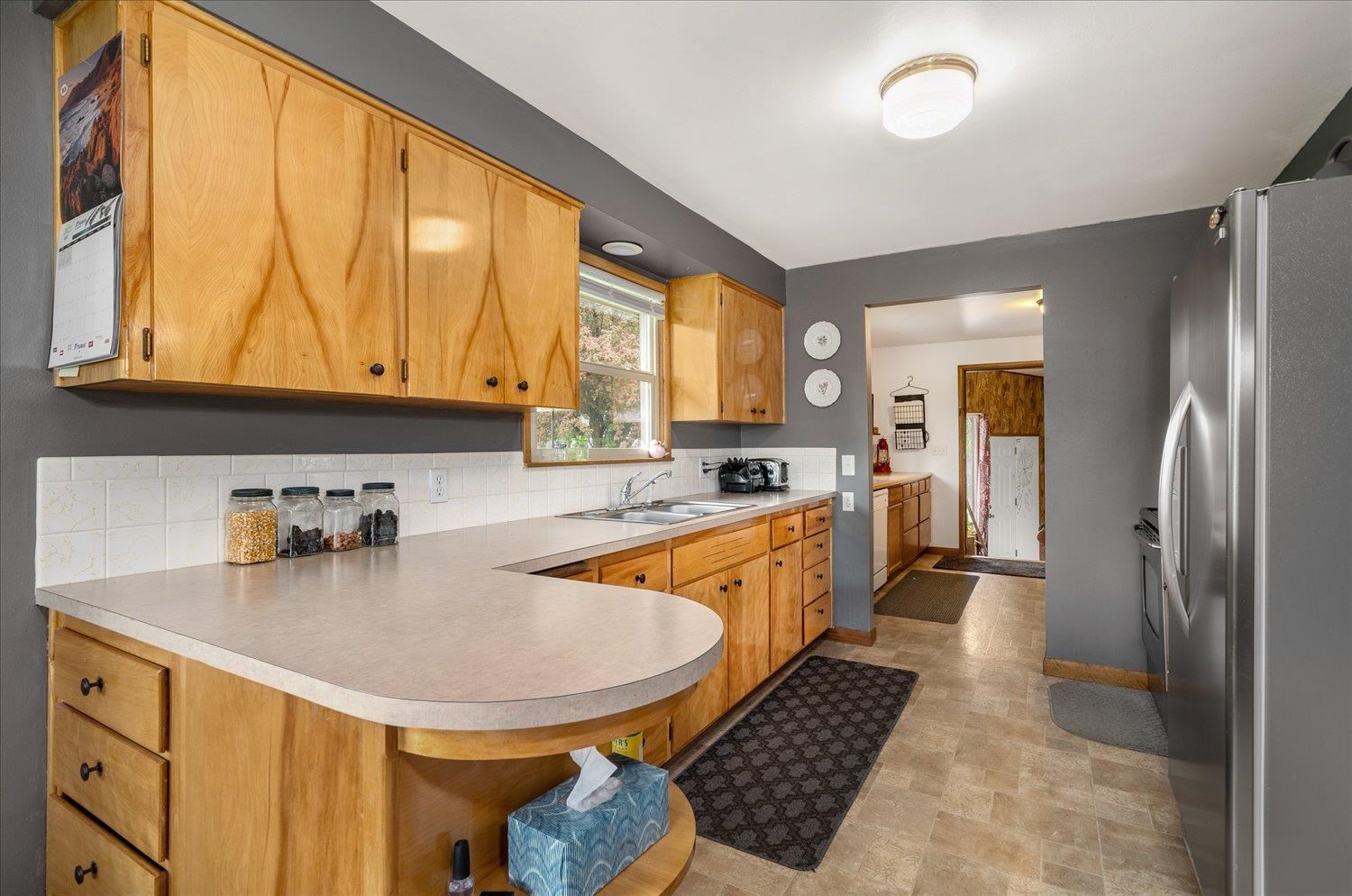 12619 East Saltese Road Spokane Valley, WA 99216 - Photo 8 of 31
