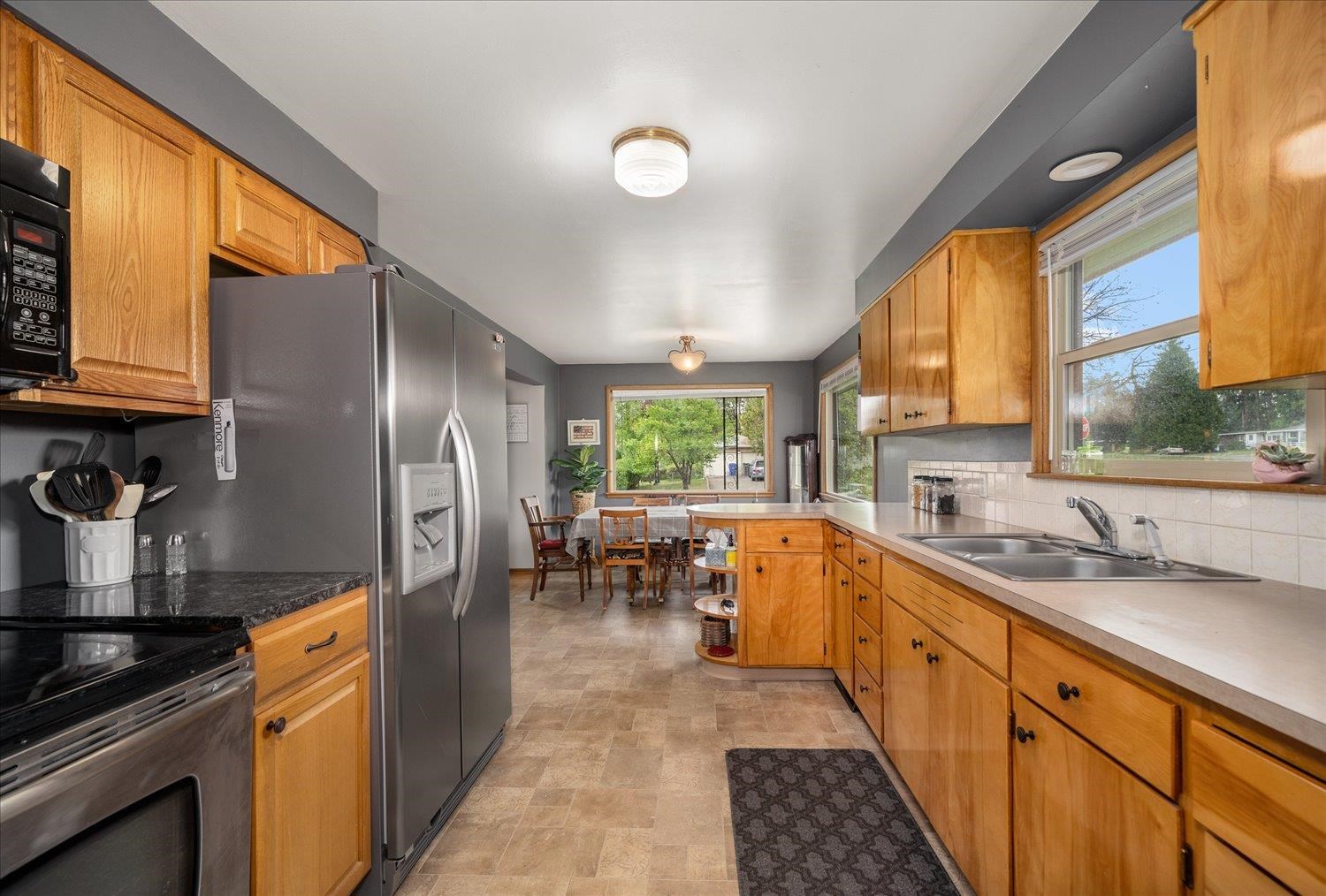 12619 East Saltese Road Spokane Valley, WA 99216 - Photo 9 of 31
